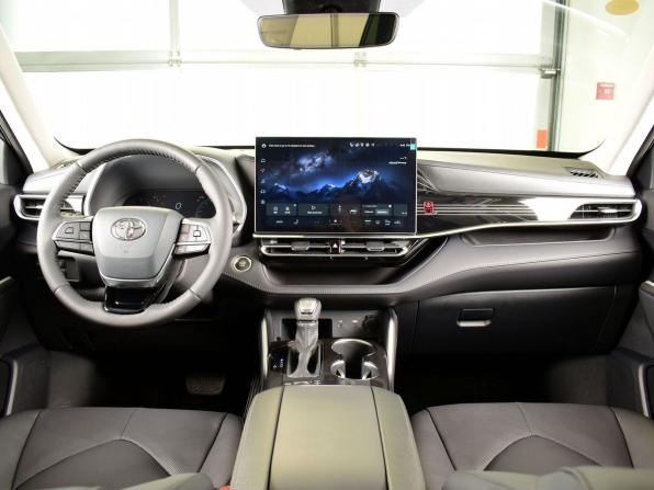 Toyota Highlander IV (XU70) с пробегом 2026 года, цена 5 299 995 рублей, 409 км, внедорожник, Автокод Объявления