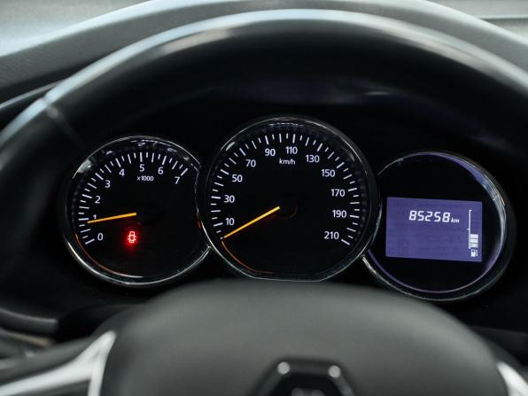 Renault Logan II Рестайлинг с пробегом 2018 года, цена 1 080 000 рублей, 85257 км, седан, Автокод Объявления