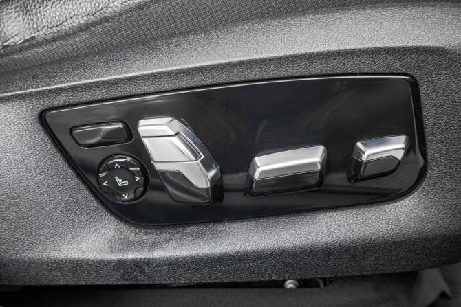 BMW 5 серии VII (G30/G31/G38) с пробегом 2017 года, цена 3 549 000 рублей, 150000 км, седан, Автокод Объявления
