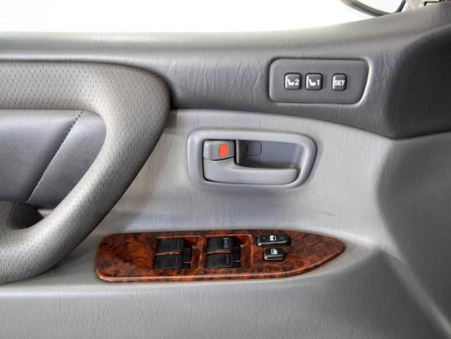 Toyota Land Cruiser 100 Series Санкт-Петербург  - изображение 19