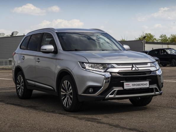 Mitsubishi Outlander III Рестайлинг 3 с пробегом 2019 года, цена 2 279 000 рублей, 77200 км, внедорожник, Автокод Объявления