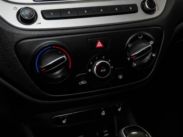 Hyundai Solaris II Рестайлинг с пробегом 2021 года, цена 1 688 000 рублей, 49451 км, седан, Автокод Объявления
