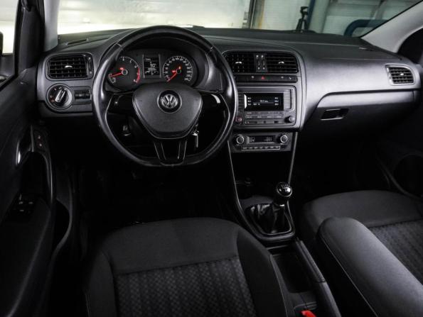 Volkswagen Polo V Рестайлинг с пробегом 2016 года, цена 999 000 рублей, 199908 км, седан, Автокод Объявления