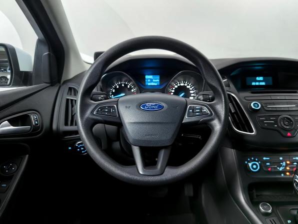 Ford Focus III Рестайлинг с пробегом 2017 года, цена 999 000 рублей, 77455 км, хэтчбек, Автокод Объявления
