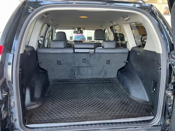 Toyota Land Cruiser Prado 150 Series Рестайлинг 1 с пробегом 2017 года, цена 4 130 900 рублей, 188000 км, внедорожник, Автокод Объявления