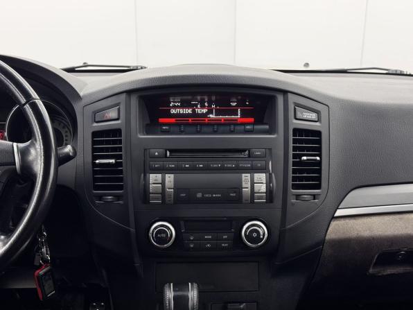 Mitsubishi Pajero IV Рестайлинг 1 с пробегом 2012 года, цена 1 870 700 рублей, 135336 км, внедорожник, Автокод Объявления