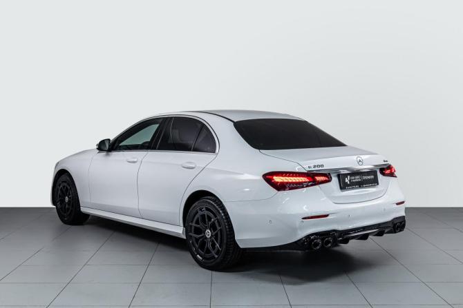Mercedes-Benz E-Класс V (W213 S213 C238) Рестайлинг с пробегом 2021 года, цена 4 557 000 рублей, 72991 км, седан, Автокод Объявления