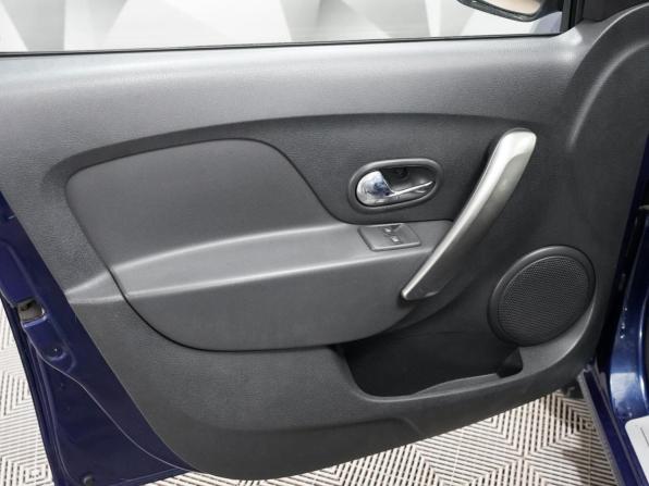 Renault Logan II с пробегом 2014 года, цена 707 000 рублей, 111600 км, седан, Автокод Объявления
