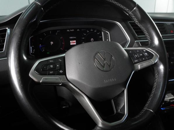 Volkswagen Tiguan II Рестайлинг с пробегом 2021 года, цена 3 150 000 рублей, 80494 км, внедорожник, Автокод Объявления