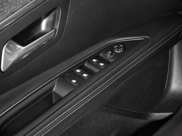 Peugeot 5008 II с пробегом 2019 года, цена 2 204 433 рубля, 77034 км, внедорожник, Автокод Объявления