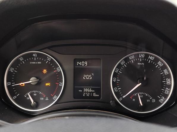 Skoda Octavia II (A5) Рестайлинг с пробегом 2011 года, цена 720 000 рублей, 272116 км, лифтбек, Автокод Объявления