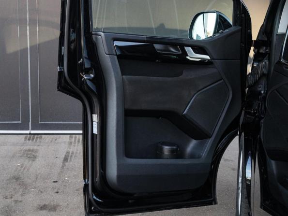 Volkswagen Multivan T6 с пробегом 2019 года, цена 3 780 000 рублей, 160000 км, минивэн, Автокод Объявления