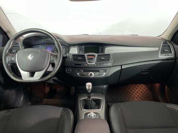 Renault Laguna III Рестайлинг с пробегом 2011 года, цена 685 000 рублей, 238042 км, лифтбек, Автокод Объявления