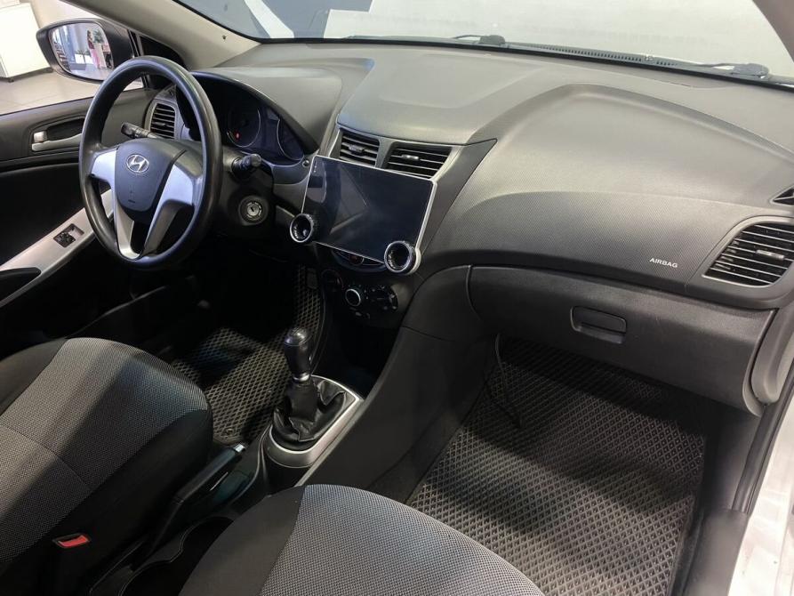 Hyundai Solaris I Ростов-на-Дону  - изображение 22