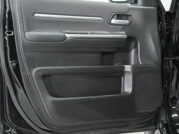 Honda Stepwgn V с пробегом 2017 года, цена 2 090 000 рублей, 97828 км, минивэн, Автокод Объявления