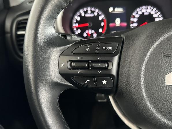 Kia Rio IV Рестайлинг с пробегом 2021 года, цена 1 875 000 рублей, 26634 км, хэтчбек, Автокод Объявления
