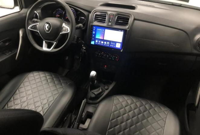 Renault Sandero II Рестайлинг с пробегом 2021 года, цена 1 385 000 рублей, 31466 км, хэтчбек, Автокод Объявления
