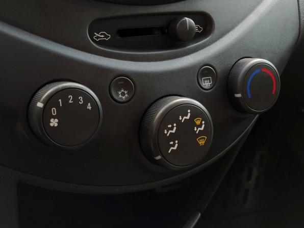 Chevrolet Spark III (M300) Рестайлинг с пробегом 2022 года, цена 1 260 000 рублей, 16370 км, хэтчбек, Автокод Объявления