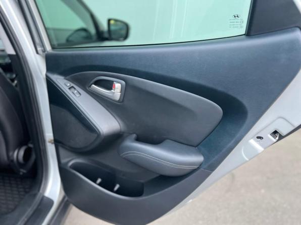 Hyundai ix35 I с пробегом 2012 года, цена 1 050 000 рублей, 174600 км, внедорожник, Автокод Объявления