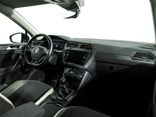 Volkswagen Tiguan II с пробегом 2019 года, цена 2 594 700 рублей, 88288 км, внедорожник, Автокод Объявления