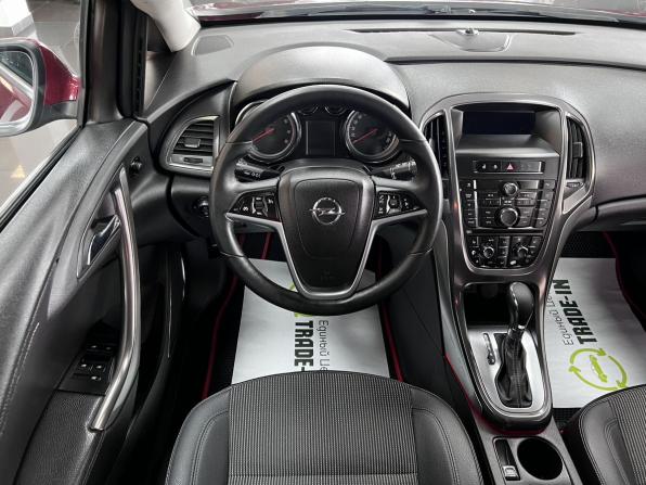 Opel Astra J с пробегом 2011 года, цена 645 000 рублей, 224871 км, хэтчбек, Автокод Объявления