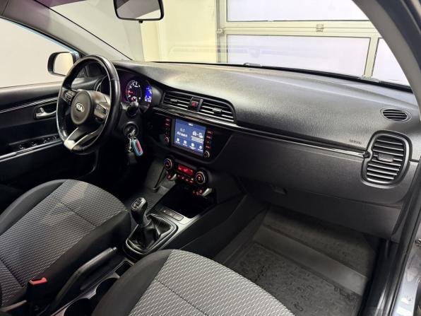 Kia Rio IV с пробегом 2018 года, цена 1 390 000 рублей, 112160 км, седан, Автокод Объявления