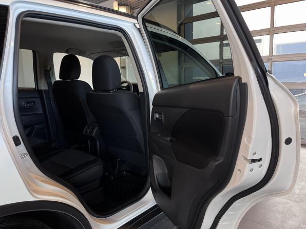 Mitsubishi Outlander III Рестайлинг 3 с пробегом 2022 года, цена 2 990 000 рублей, 46782 км, внедорожник, Автокод Объявления