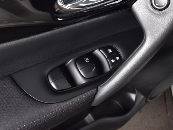 Nissan Qashqai II с пробегом 2018 года, цена 1 749 999 рублей, 188126 км, внедорожник, Автокод Объявления