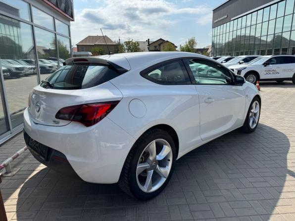 Opel Astra J Рестайлинг с пробегом 2012 года, цена 699 900 рублей, 282600 км, хэтчбек, Автокод Объявления