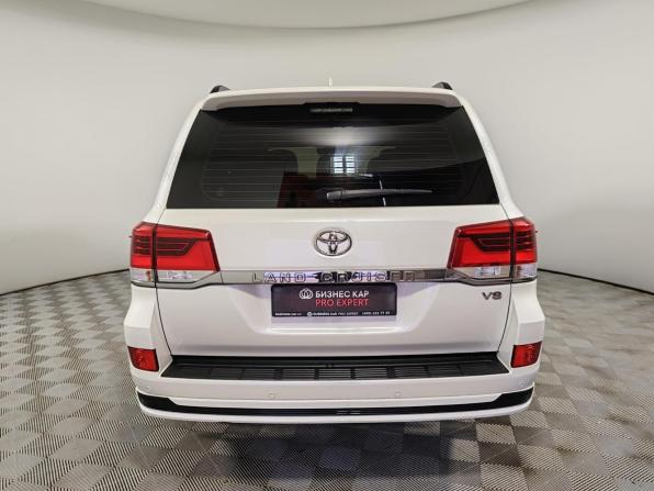 Toyota Land Cruiser 200 Series Рестайлинг 2 с пробегом 2020 года, цена 4 999 000 рублей, 331863 км, внедорожник, Автокод Объявления