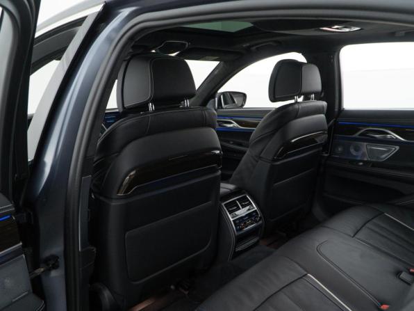 BMW 7 серии VI (G11/G12) с пробегом 2018 года, цена 5 599 050 рублей, 39358 км, седан, Автокод Объявления