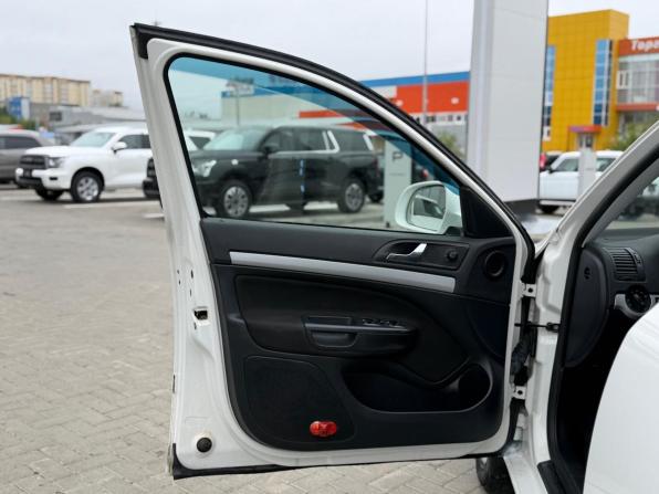 Skoda Octavia II (A5) Рестайлинг с пробегом 2013 года, цена 930 000 рублей, 178619 км, лифтбек, Автокод Объявления