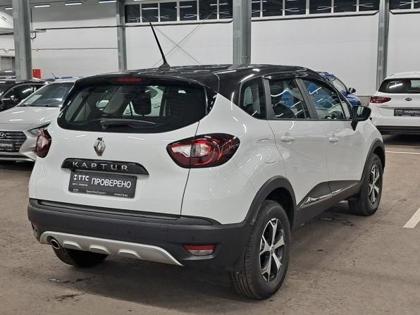Renault Kaptur I Рестайлинг с пробегом 2021 года, цена 1 355 000 рублей, 67445 км, внедорожник, Автокод Объявления