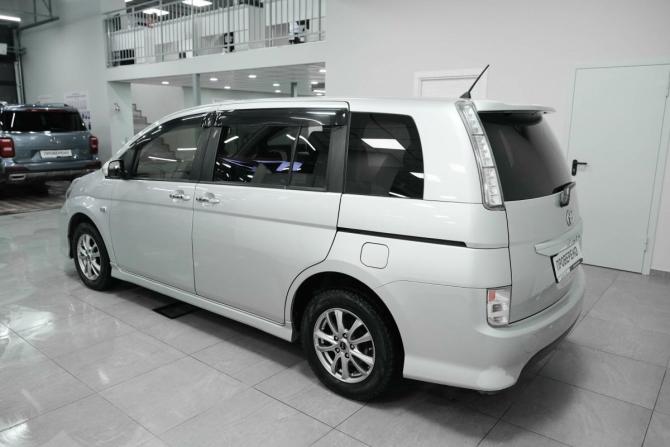 Toyota ISis I Рестайлинг с пробегом 2012 года, цена 1 100 000 рублей, 221686 км, компактвэн, Автокод Объявления