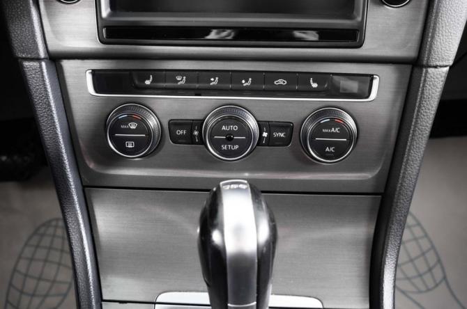 Volkswagen Golf VII с пробегом 2013 года, цена 1 449 000 рублей, 213265 км, хэтчбек, Автокод Объявления