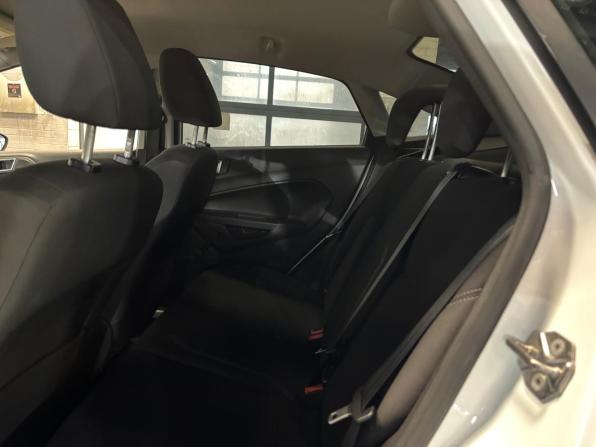 Ford Fiesta Mk6 Рестайлинг с пробегом 2015 года, цена 629 000 рублей, 223000 км, седан, Автокод Объявления
