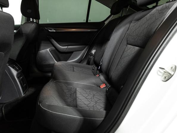 Skoda Octavia III (A7) Рестайлинг с пробегом 2018 года, цена 2 199 700 рублей, 44385 км, лифтбек, Автокод Объявления