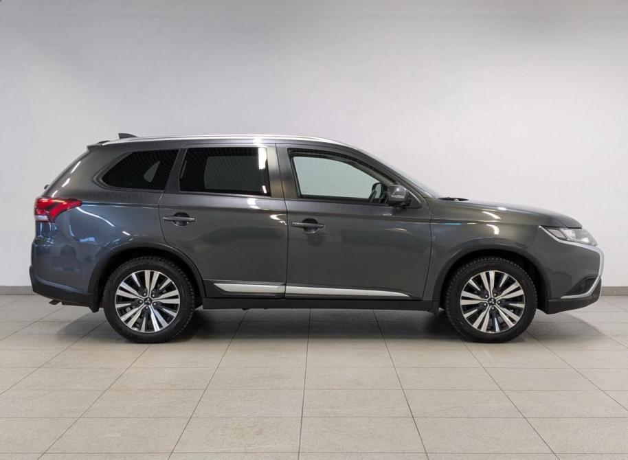 Mitsubishi Outlander III Рестайлинг 3 Санкт-Петербург  - изображение 4