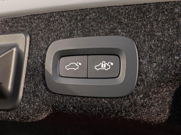Volvo S90 II Рестайлинг с пробегом 2021 года, цена 3 569 000 рублей, 102383 км, седан, Автокод Объявления