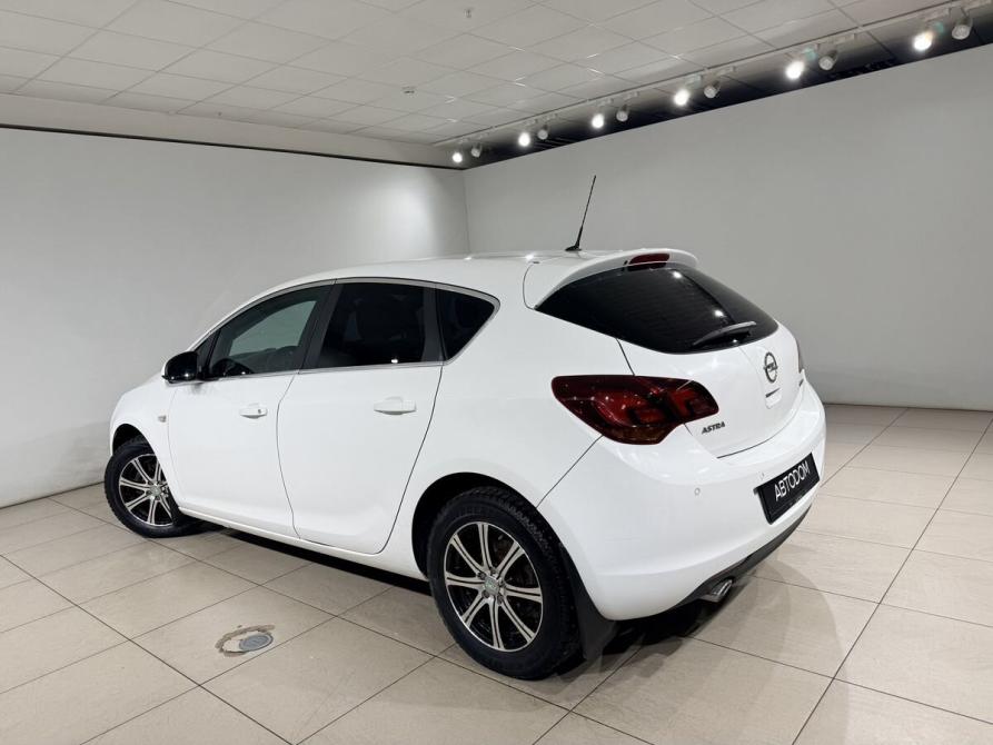 Opel Astra J Москва  - изображение 4