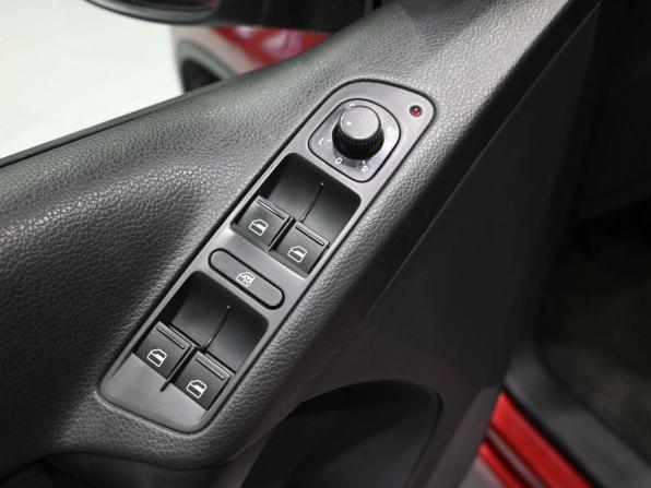Volkswagen Tiguan I Рестайлинг с пробегом 2012 года, цена 1 229 900 рублей, 218000 км, внедорожник, Автокод Объявления