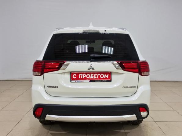 Mitsubishi Outlander III Рестайлинг 2 с пробегом 2017 года, цена 1 648 000 рублей, 155464 км, внедорожник, Автокод Объявления