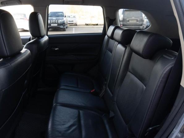 Mitsubishi Outlander III с пробегом 2012 года, цена 1 421 000 рублей, 247882 км, внедорожник, Автокод Объявления
