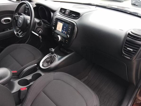 Kia Soul II Рестайлинг с пробегом 2018 года, цена 1 649 000 рублей, 100200 км, хэтчбек, Автокод Объявления