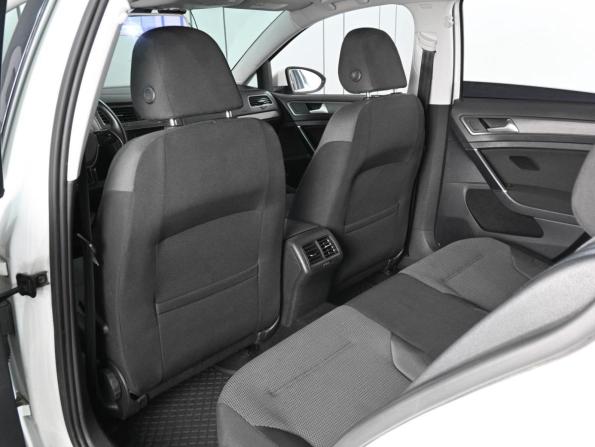 Volkswagen Golf VII с пробегом 2013 года, цена 950 000 рублей, 269777 км, хэтчбек, Автокод Объявления