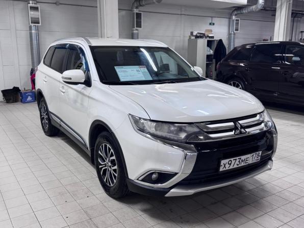 Mitsubishi Outlander III Рестайлинг 2 с пробегом 2017 года, цена 1 490 000 рублей, 209142 км, внедорожник, Автокод Объявления