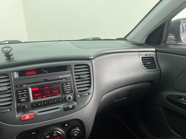 Kia Rio II Рестайлинг с пробегом 2009 года, цена 545 000 рублей, 311905 км, хэтчбек, Автокод Объявления