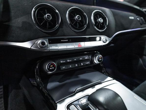Kia Stinger I Рестайлинг с пробегом 2021 года, цена 3 552 500 рублей, 51916 км, лифтбек, Автокод Объявления