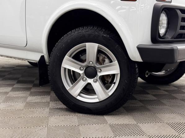 Lada (ВАЗ) Niva Legend с пробегом 2024 года, цена 955 000 рублей, 1439 км, внедорожник, Автокод Объявления