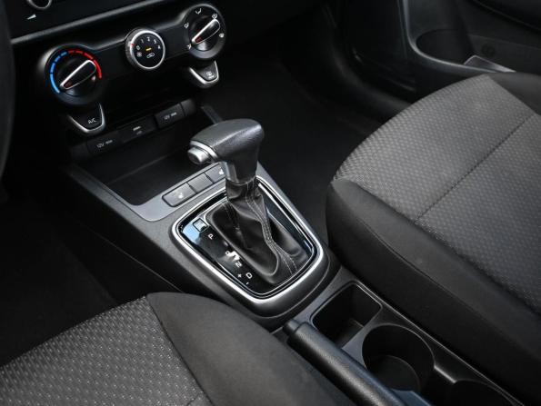 Kia Rio IV Рестайлинг с пробегом 2021 года, цена 1 344 000 рублей, 154272 км, седан, Автокод Объявления
